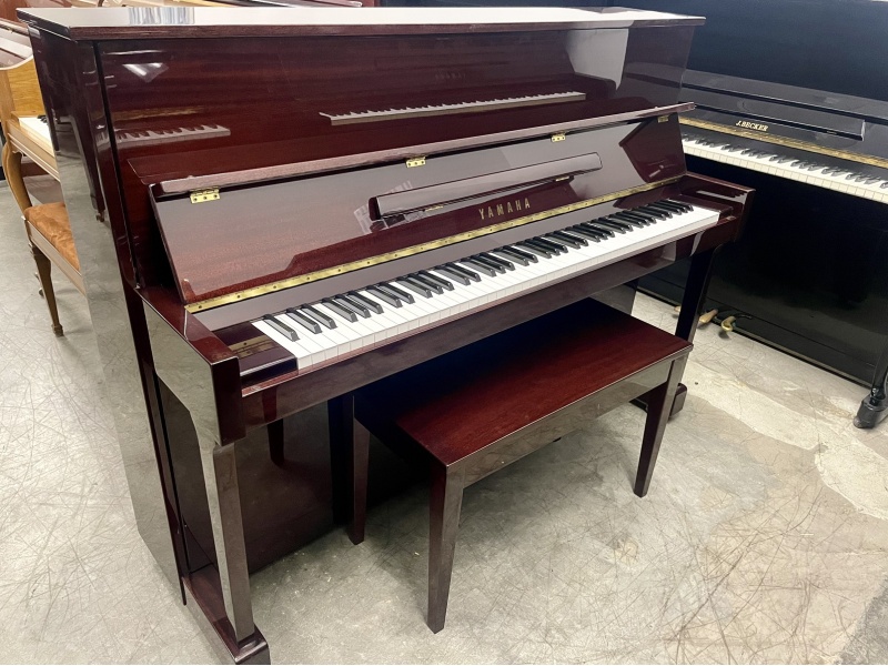 Yamaha T116 Upright Piano 45
