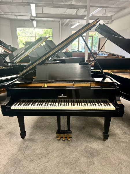 Steinway M Grand Piano 5'7