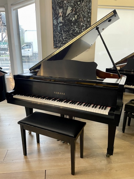 Yamaha G1 Baby Grand Piano 5'3