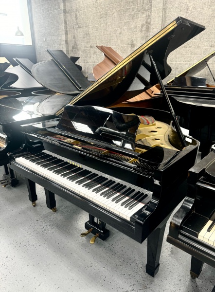 Yamaha G2 Grand Piano 5'8