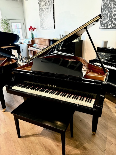 Yamaha A1 Baby Grand Piano 4'11