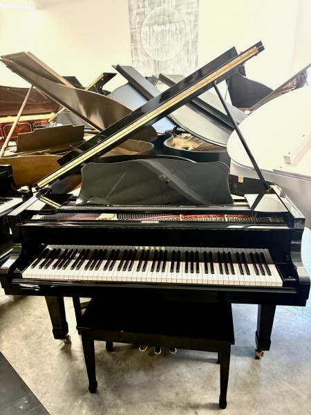 Yamaha G1 Baby Grand Piano 5'3