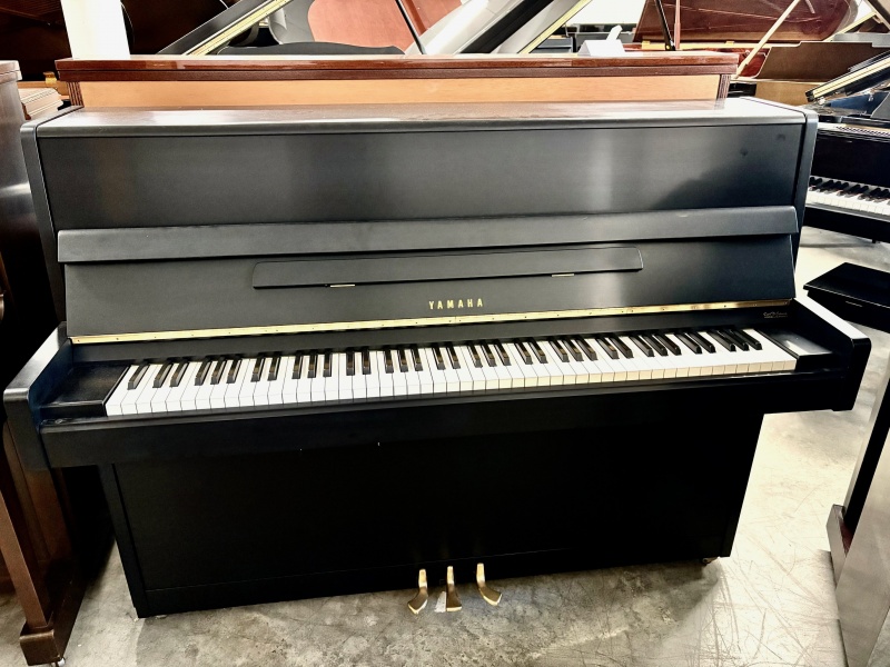 Yamaha P2 Continental Console Upright Piano 45