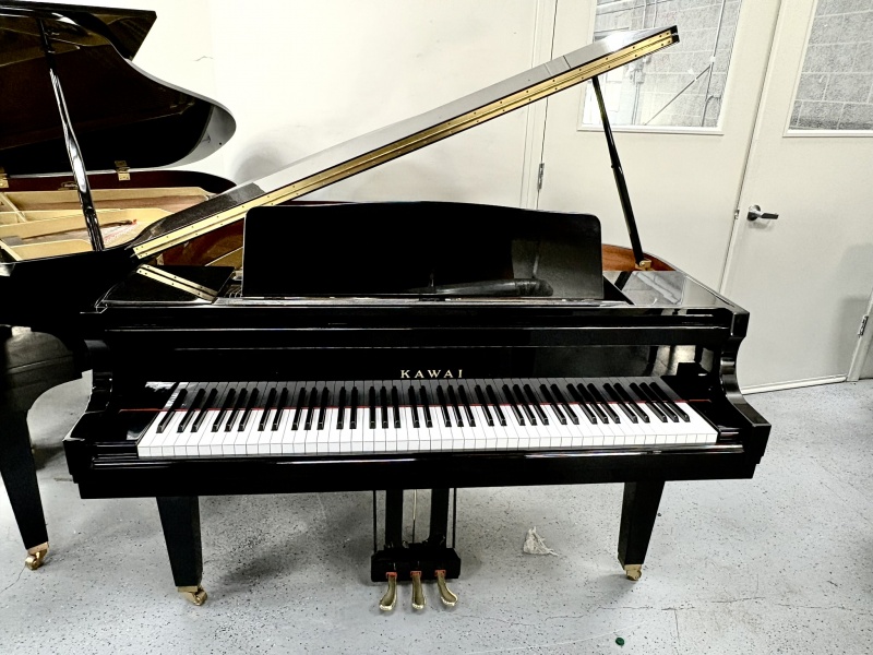 Kawai GM-2 Baby Grand Piano 4'11