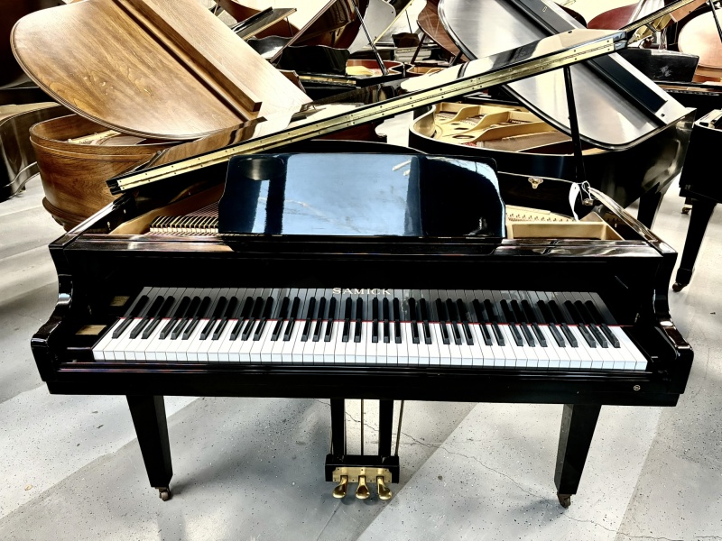 Samick SG-140 Petit Grand Piano 4'7