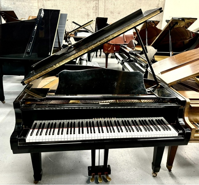 Young Chang G-157 Baby Grand Piano 5'2