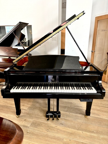 Story & Clark DG152 Baby Grand Piano with Player System Polished Ebony