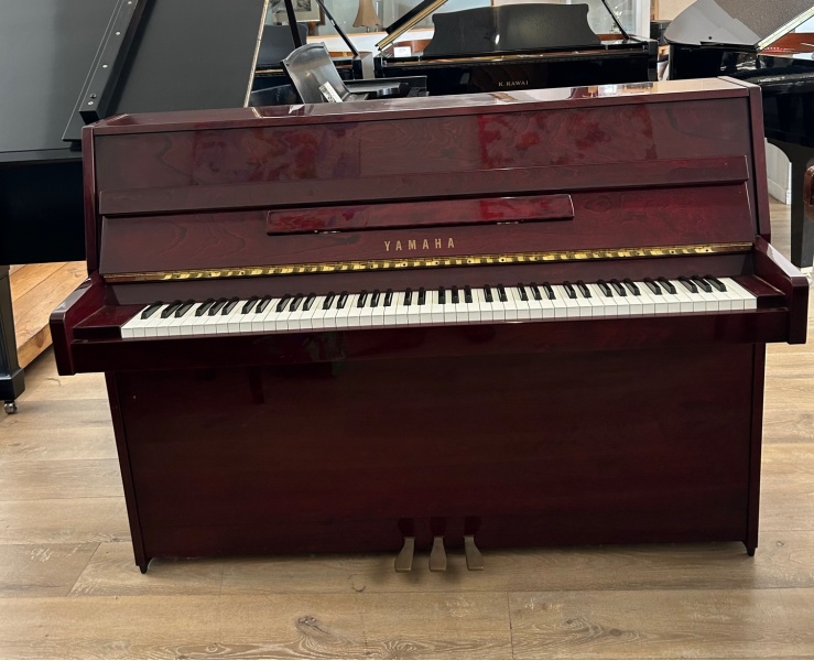 Yamaha C108 Upright Piano 43