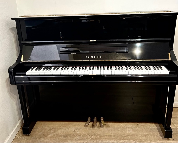 Yamaha U1 Upright Piano 48