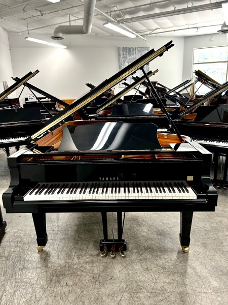 2000 Yamaha C7 Grand Piano 7'6