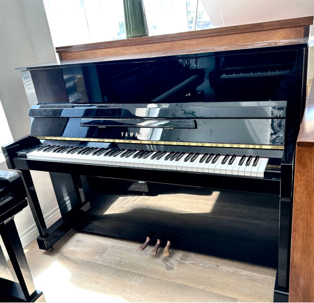 Yamaha T116 Upright Piano 45