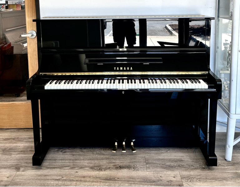 Yamaha U1E Upright Piano 48