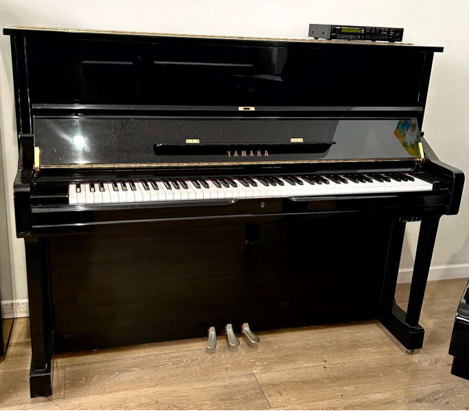 Yamaha MX1 Upright Piano with Player System 47 1/2